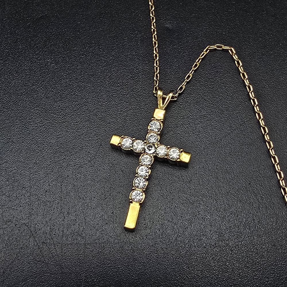 Avon 1991 Glistening Cross Necklace Rhinestone Gold Tone Vintage Religious